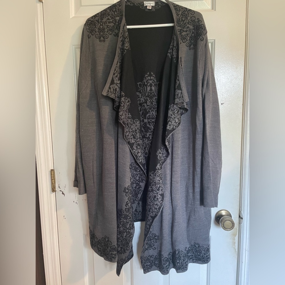 26/28 Black sweater